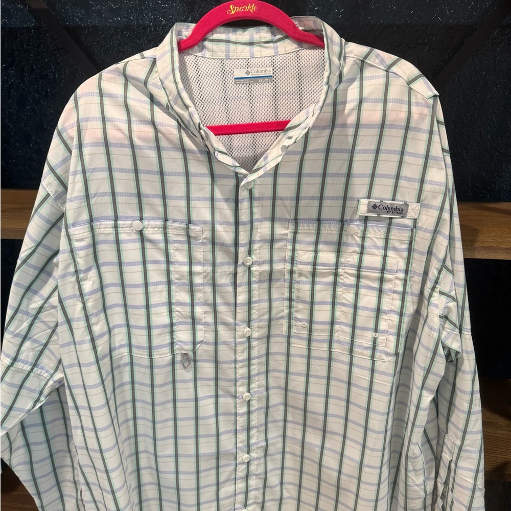 Columbia Green and White Casual Button Down Shirt
